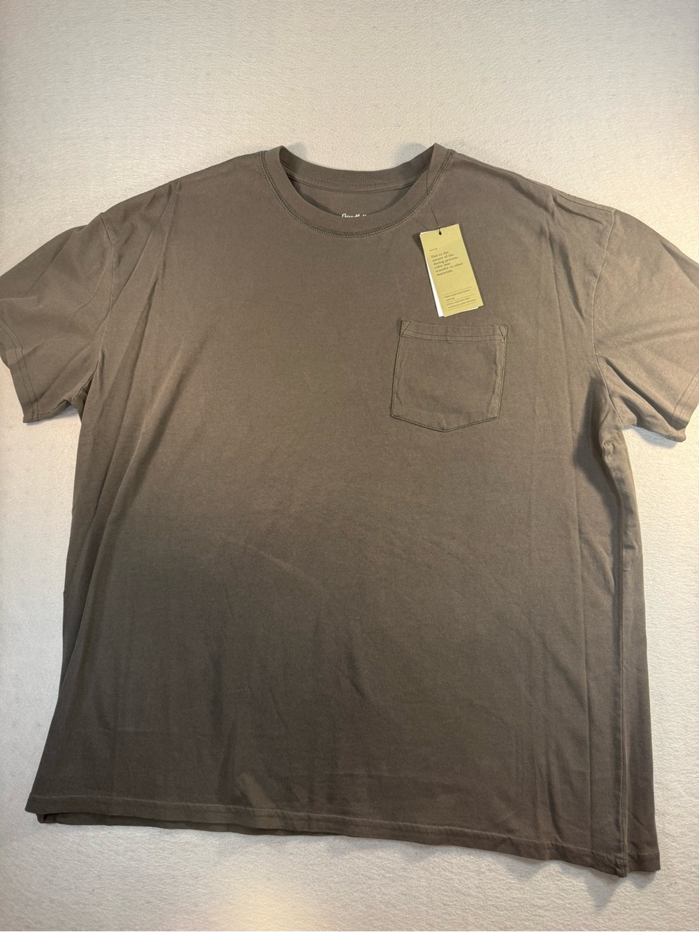 Men’s Gray Pocket Tee. Size 2XL